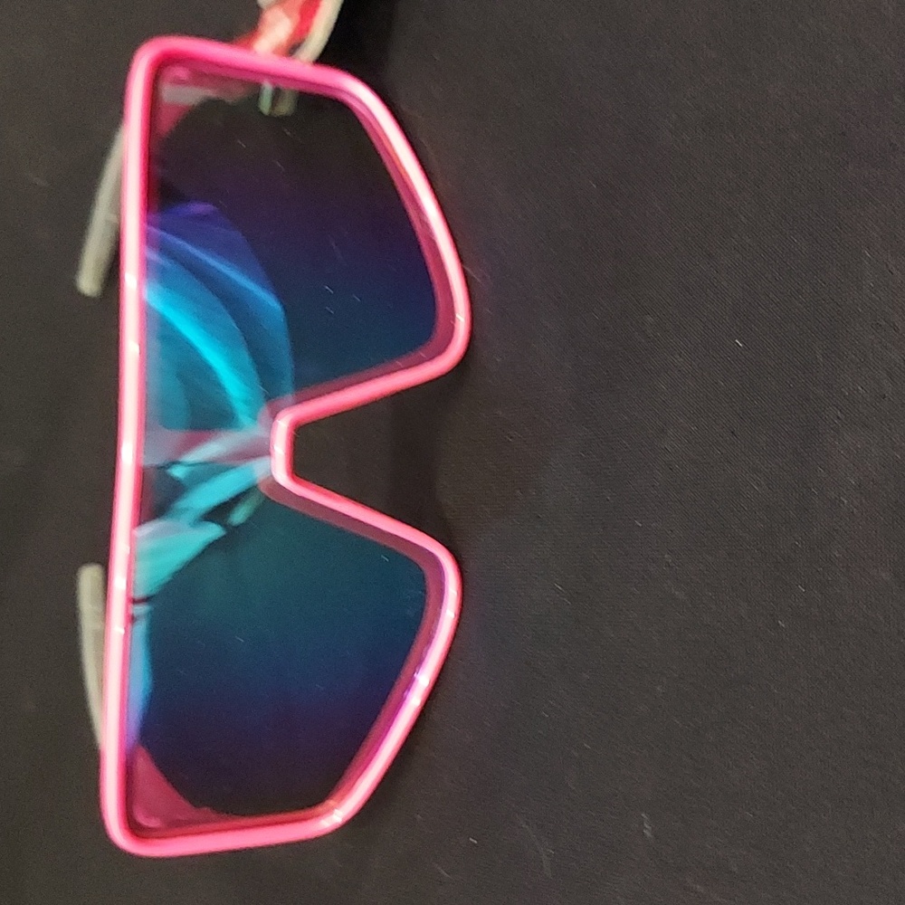RAWLINGS Pink Sports Sunglasses with Blue Mirror Lenses